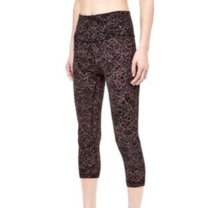 Lululemon Align Crop 21" Leggings in Lacescape Spanish Rose Black Size 2